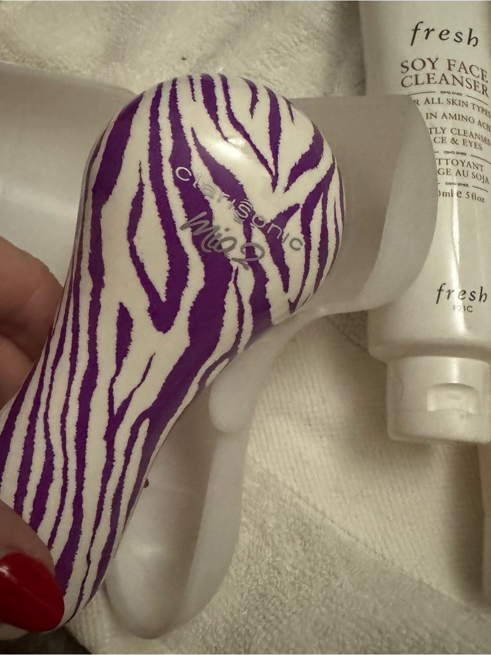 NIB Clarisonic Mia 2 Zebra Purple Facial Tool - Picture 2 of 3